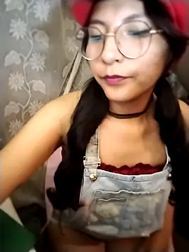 Snapshot of Regina_Shine chatting on October 31, 2025, 3:07 am Regina Shine online show from October 31, 2025, 3:07 am