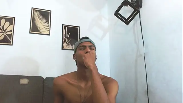 criss zuri online show from September 19, 2025, 11:44 am