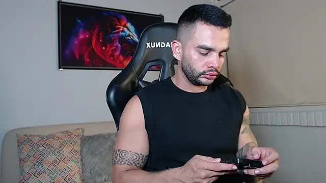 Snapshot of Bruno_De_Lucaa_ chatting on September 14, 2025, 2:22 am Bruno De Lucaa online show from September 14, 2025, 2:22 am