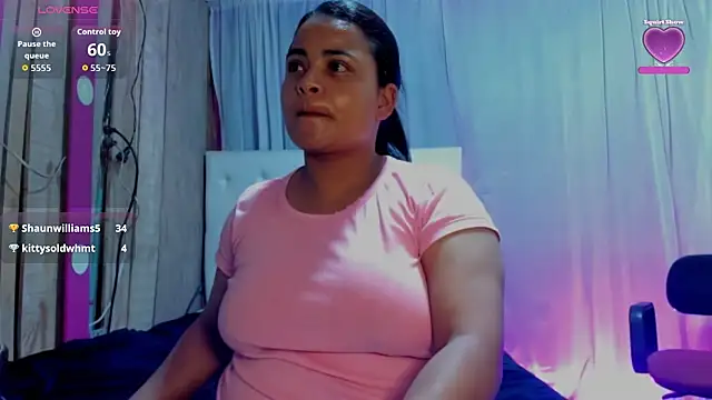 Snapshot of Zaphyra18 chatting on October 10, 2025, 3:27 am Zaphyra18 online show from October 10, 2025, 3:27 am