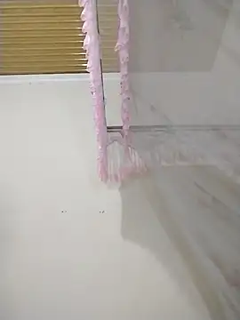 Snapshot of Helen69x chatting on November 9, 2025, 2:15 pm Helen69x online show from November 9, 2025, 2:15 pm