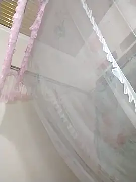 Snapshot of Helen69x chatting on November 20, 2025, 3:45 pm Helen69x online show from November 20, 2025, 3:45 pm