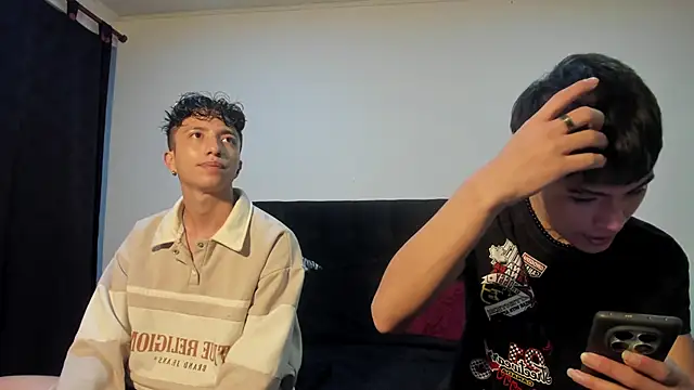 Snapshot of mhatias_ chatting on November 13, 2025, 3:05 am mhatias online show from November 13, 2025, 3:05 am