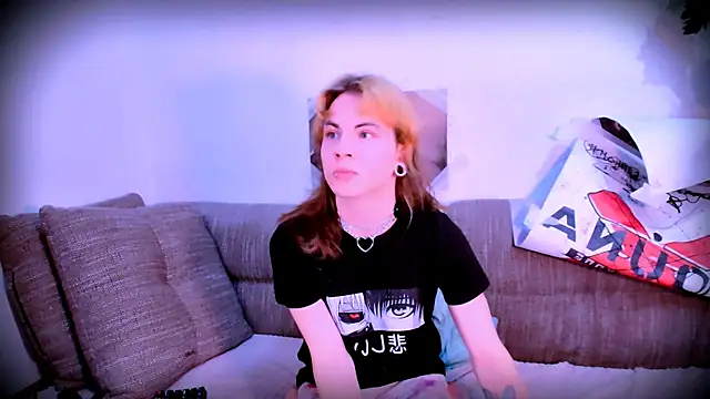 Snapshot of SparkyFerret chatting on October 25, 2025, 9:53 pm SparkyFerret online show from October 25, 2025, 9:53 pm