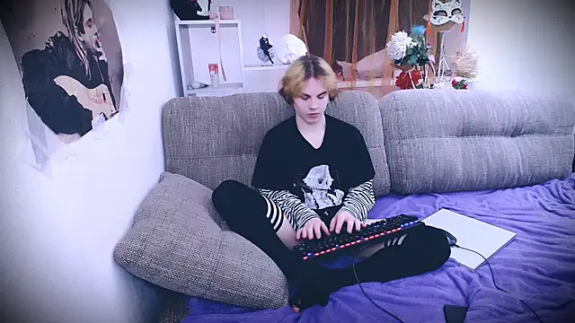 Snapshot of SparkyFerret chatting on November 27, 2025, 5:15 pm SparkyFerret online show from November 27, 2025, 5:15 pm