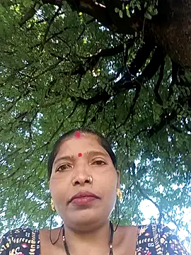 Jivika Jaiswal online show from October 2, 2025, 3:57 am