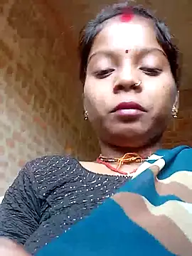 Snapshot of Hema4545 chatting on October 19, 2025, 9:43 am Hema4545 online show from October 19, 2025, 9:43 am