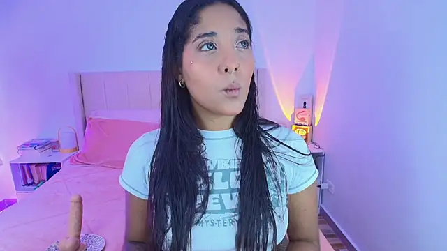 Snapshot of Megan_ale chatting on October 15, 2025, 7:58 pm Megan ale online show from October 15, 2025, 7:58 pm