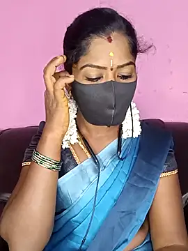 Snapshot of tamilammukuttyy chatting on September 25, 2025, 3:21 am tamilammukuttyy online show from September 25, 2025, 3:21 am