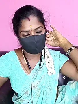 Snapshot of tamilammukuttyy chatting on September 30, 2025, 5:40 pm tamilammukuttyy online show from September 30, 2025, 5:40 pm