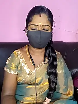 Snapshot of tamilammukuttyy chatting on October 26, 2025, 9:48 am tamilammukuttyy online show from October 26, 2025, 9:48 am