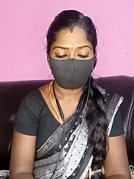 Snapshot of tamilammukuttyy chatting on October 29, 2025, 9:05 pm tamilammukuttyy online show from October 29, 2025, 9:05 pm