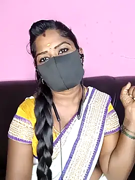 Snapshot of tamilammukuttyy chatting on November 6, 2025, 3:35 pm tamilammukuttyy online show from November 6, 2025, 3:35 pm