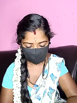 Snapshot of tamilammukuttyy chatting on November 13, 2025, 2:43 am tamilammukuttyy online show from November 13, 2025, 2:43 am