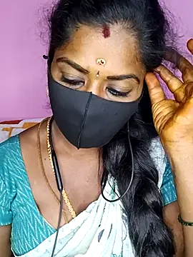 Snapshot of tamilammukuttyy chatting on November 15, 2025, 2:46 pm tamilammukuttyy online show from November 15, 2025, 2:46 pm