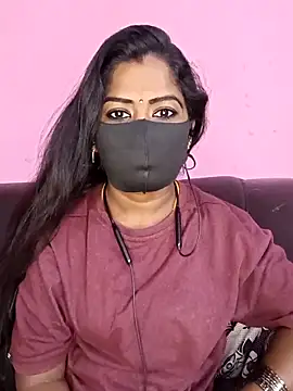 Snapshot of tamilammukuttyy chatting on December 14, 2025, 2:28 am tamilammukuttyy online show from December 14, 2025, 2:28 am