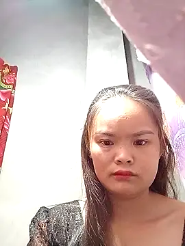 Snapshot of xinhxinhcute chatting on September 12, 2025, 10:43 pm xinhxinhcute online show from September 12, 2025, 10:43 pm