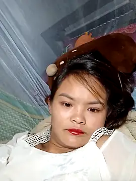 Snapshot of xinhxinhcute chatting on September 15, 2025, 11:27 pm xinhxinhcute online show from September 15, 2025, 11:27 pm