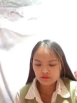 Snapshot of xinhxinhcute chatting on September 24, 2025, 3:21 am xinhxinhcute online show from September 24, 2025, 3:21 am