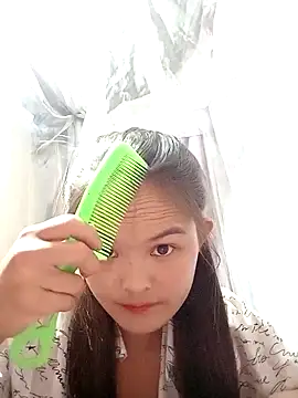 Snapshot of xinhxinhcute chatting on October 3, 2025, 9:39 am xinhxinhcute online show from October 3, 2025, 9:39 am