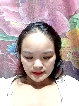 Snapshot of xinhxinhcute chatting on October 6, 2025, 2:14 pm xinhxinhcute online show from October 6, 2025, 2:14 pm