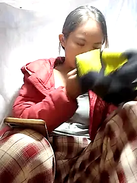 Snapshot of xinhxinhcute chatting on October 20, 2025, 3:29 am xinhxinhcute online show from October 20, 2025, 3:29 am