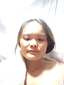 Snapshot of xinhxinhcute chatting on October 21, 2025, 11:16 pm xinhxinhcute online show from October 21, 2025, 11:16 pm