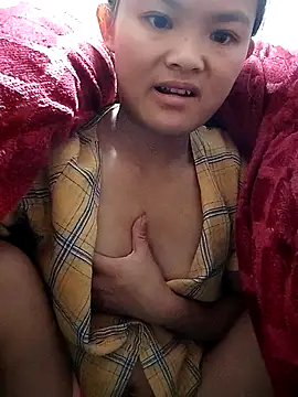 Snapshot of xinhxinhcute chatting on November 5, 2025, 11:05 pm xinhxinhcute online show from November 5, 2025, 11:05 pm