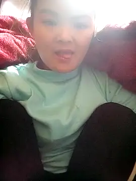 Snapshot of xinhxinhcute chatting on November 30, 2025, 11:58 am xinhxinhcute online show from November 30, 2025, 11:58 am