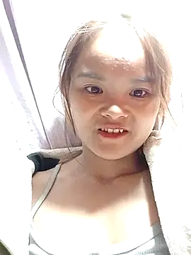 Snapshot of xinhxinhcute chatting on December 2, 2025, 11:23 pm xinhxinhcute online show from December 2, 2025, 11:23 pm