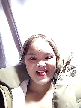 Snapshot of xinhxinhcute chatting on December 4, 2025, 12:03 pm xinhxinhcute online show from December 4, 2025, 12:03 pm