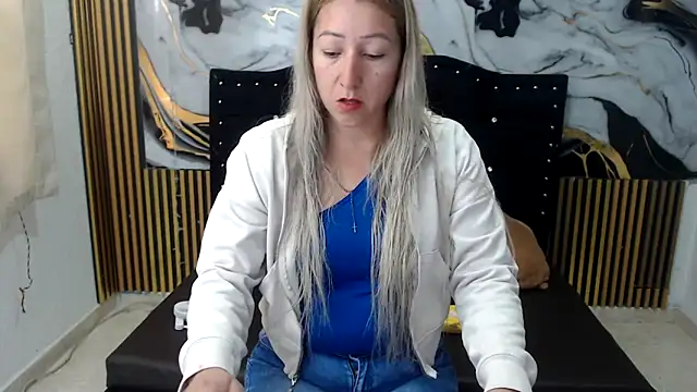 Snapshot of swetchrystal chatting on October 14, 2025, 4:08 pm swetchrystal online show from October 14, 2025, 4:08 pm