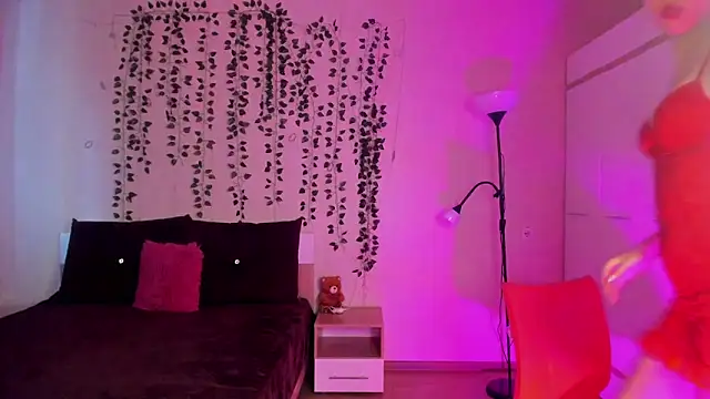 Kitty Mila online show from October 30, 2025, 9:33 am