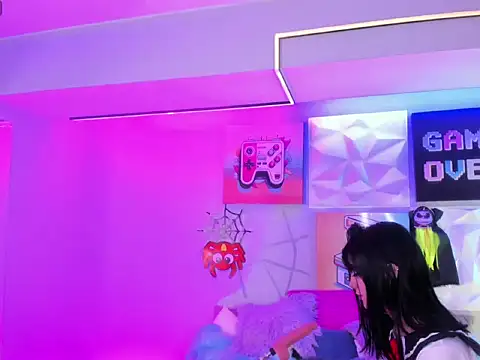 Snapshot of LindaWz_ chatting on October 30, 2025, 4:36 am LindaWz online show from October 30, 2025, 4:36 am