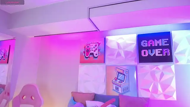 Snapshot of LindaWz_ chatting on November 22, 2025, 4:33 am LindaWz online show from November 22, 2025, 4:33 am