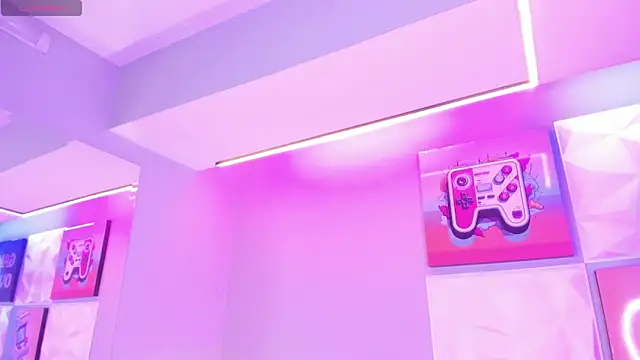 Snapshot of LindaWz_ chatting on November 29, 2025, 7:11 am LindaWz online show from November 29, 2025, 7:11 am