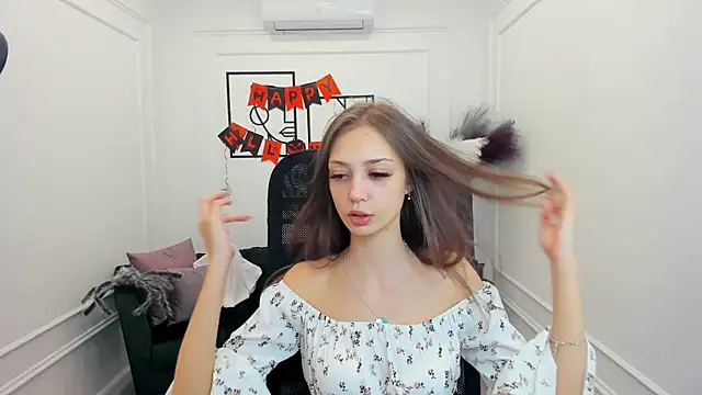 Snapshot of EmilyGraydis chatting on October 21, 2025, 4:46 am EmilyGraydis online show from October 21, 2025, 4:46 am