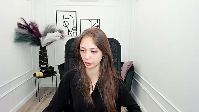 Snapshot of EmilyGraydis chatting on November 19, 2025, 4:23 am EmilyGraydis online show from November 19, 2025, 4:23 am