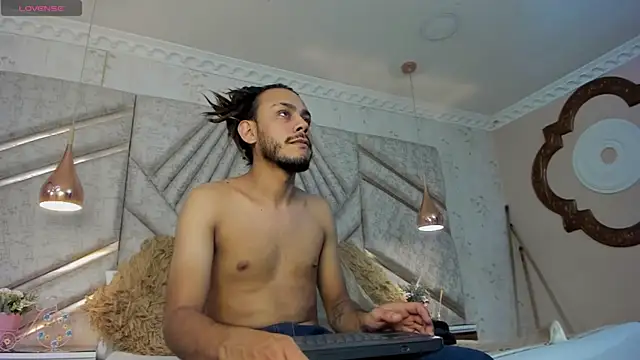 Boss Domiinator online show from September 9, 2025, 4:34 am