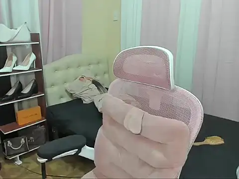 Snapshot of Seductive_Margaux chatting on September 12, 2025, 7:30 am Seductive Margaux online show from September 12, 2025, 7:30 am