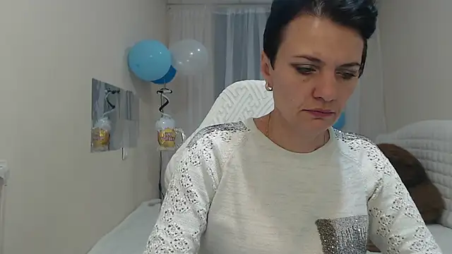 Snapshot of AvaSaturnian chatting on September 24, 2025, 6:17 am AvaSaturnian online show from September 24, 2025, 6:17 am