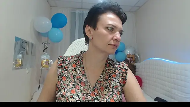 Snapshot of AvaSaturnian chatting on October 8, 2025, 12:25 pm AvaSaturnian online show from October 8, 2025, 12:25 pm