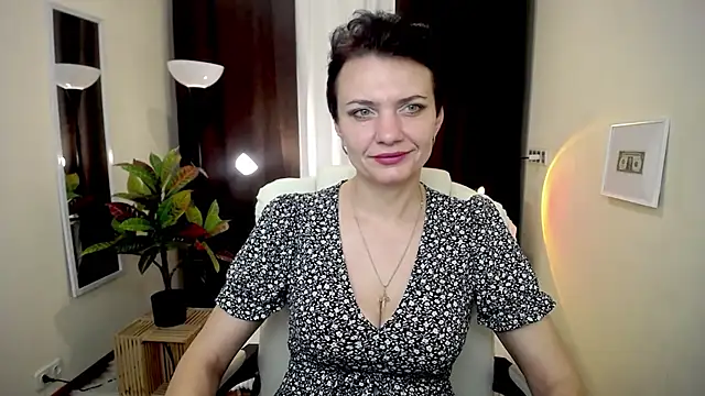 Snapshot of AvaSaturnian chatting on October 9, 2025, 12:25 pm AvaSaturnian online show from October 9, 2025, 12:25 pm