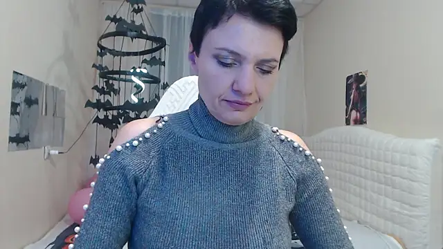 Snapshot of AvaSaturnian chatting on October 13, 2025, 12:16 pm AvaSaturnian online show from October 13, 2025, 12:16 pm