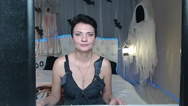 Snapshot of AvaSaturnian chatting on October 23, 2025, 12:37 pm AvaSaturnian online show from October 23, 2025, 12:37 pm