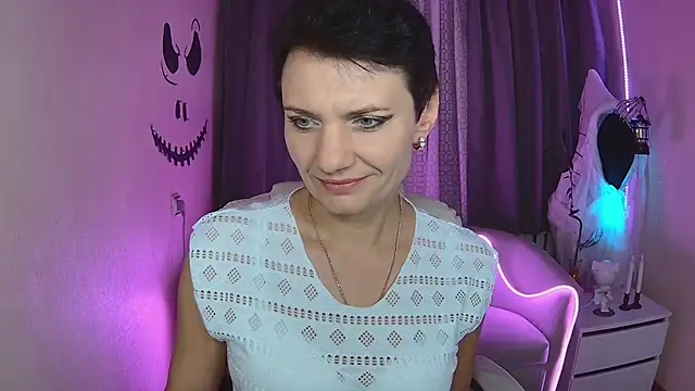 Snapshot of AvaSaturnian chatting on October 26, 2025, 1:28 pm AvaSaturnian online show from October 26, 2025, 1:28 pm