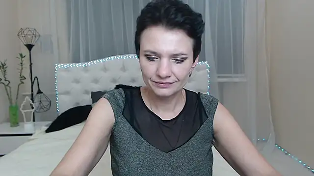 Snapshot of AvaSaturnian chatting on November 7, 2025, 1:22 pm AvaSaturnian online show from November 7, 2025, 1:22 pm