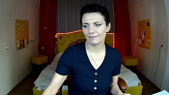 Snapshot of AvaSaturnian chatting on November 10, 2025, 8:02 am AvaSaturnian online show from November 10, 2025, 8:02 am