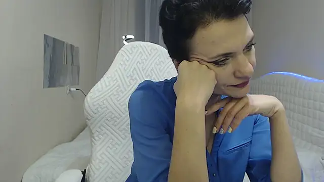 Snapshot of AvaSaturnian chatting on November 13, 2025, 1:10 pm AvaSaturnian online show from November 13, 2025, 1:10 pm