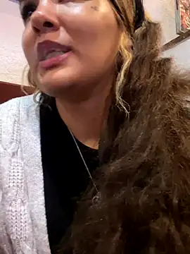 Prettygirl6070 online show from September 9, 2025, 9:03 pm